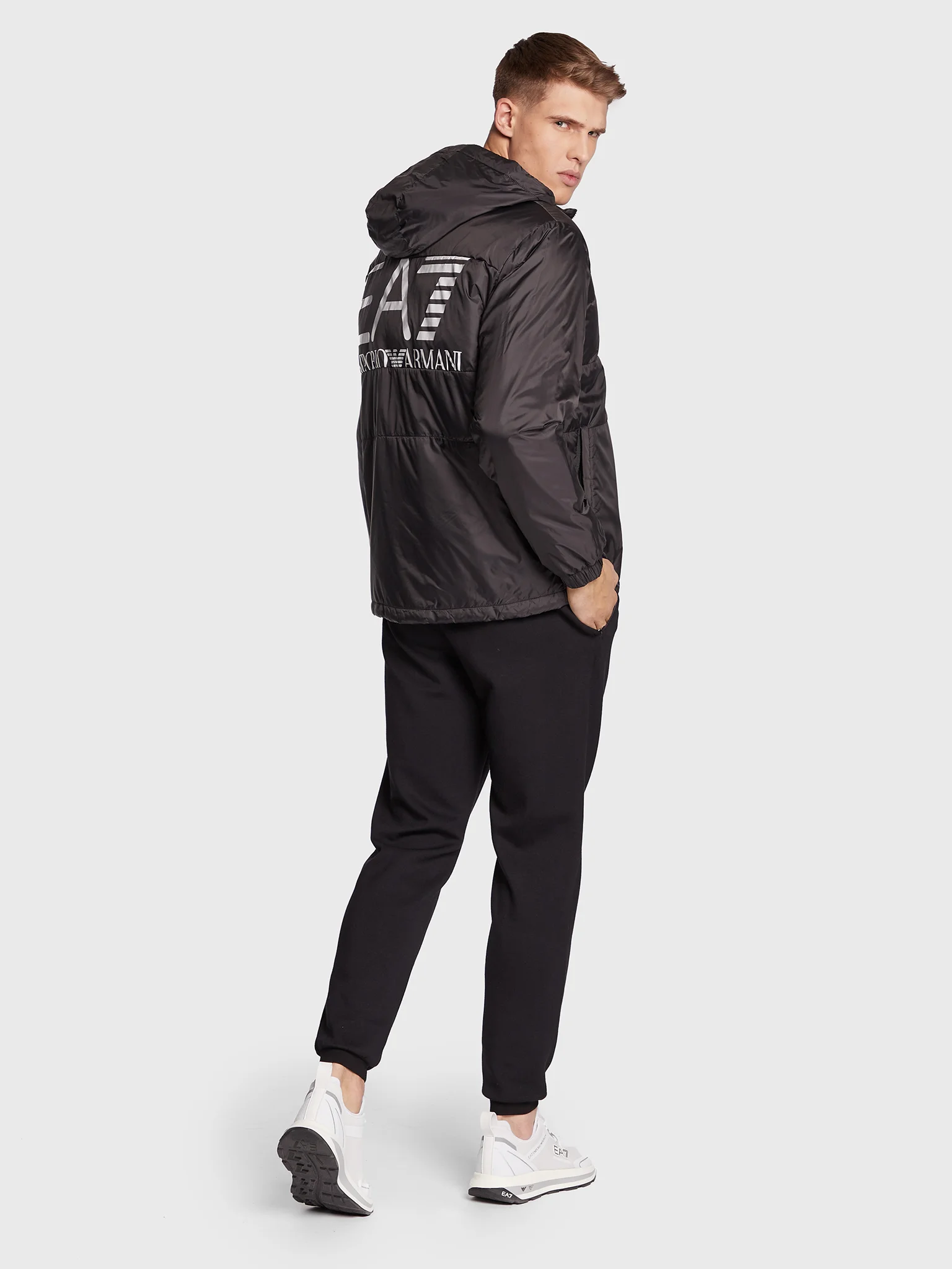 Emporio Armani EA7 Erkek Mont - Thumbnail
