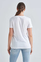 Guess Logolu V Yaka Kadın T-Shirt - Thumbnail
