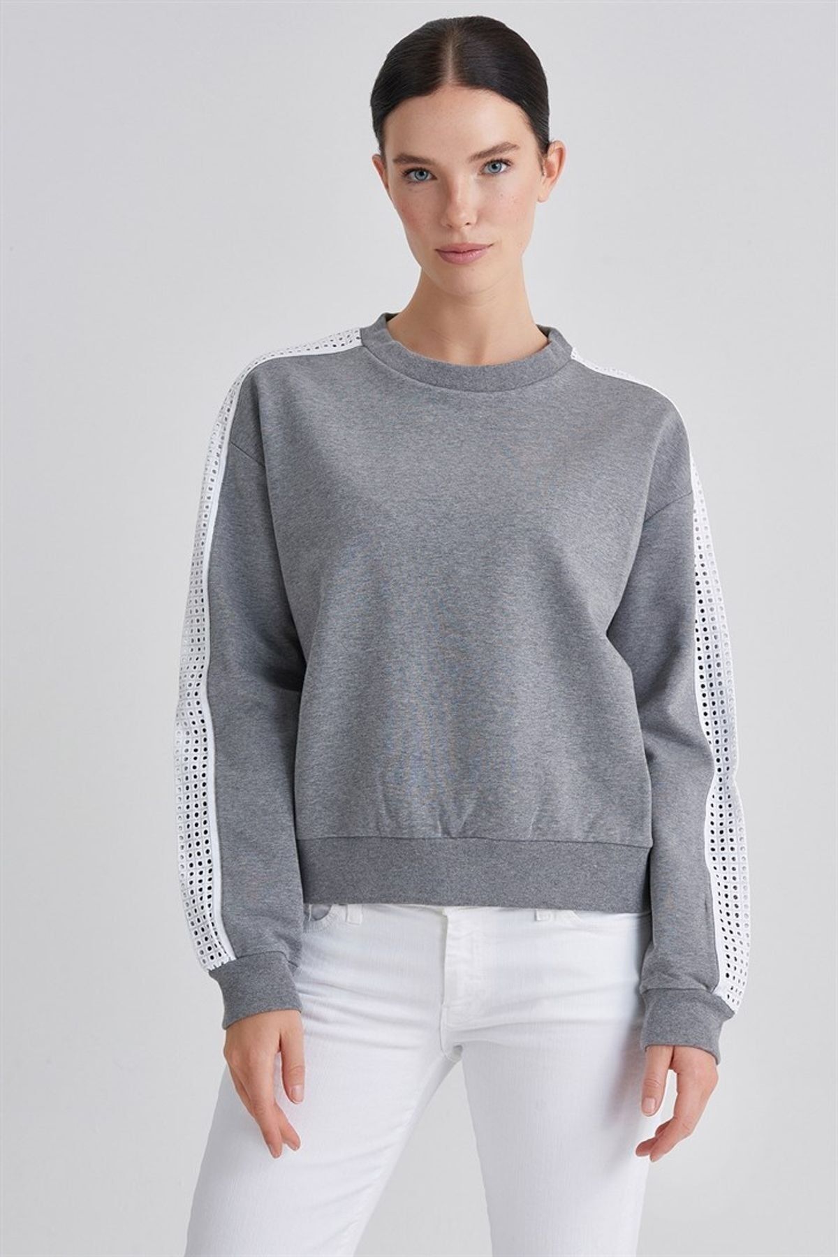 Trussardi Kuş Gözü İşlemeli Kadın Sweatshirt - 5